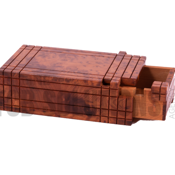 Boîte artisanale en bois avec tiroir coulissant